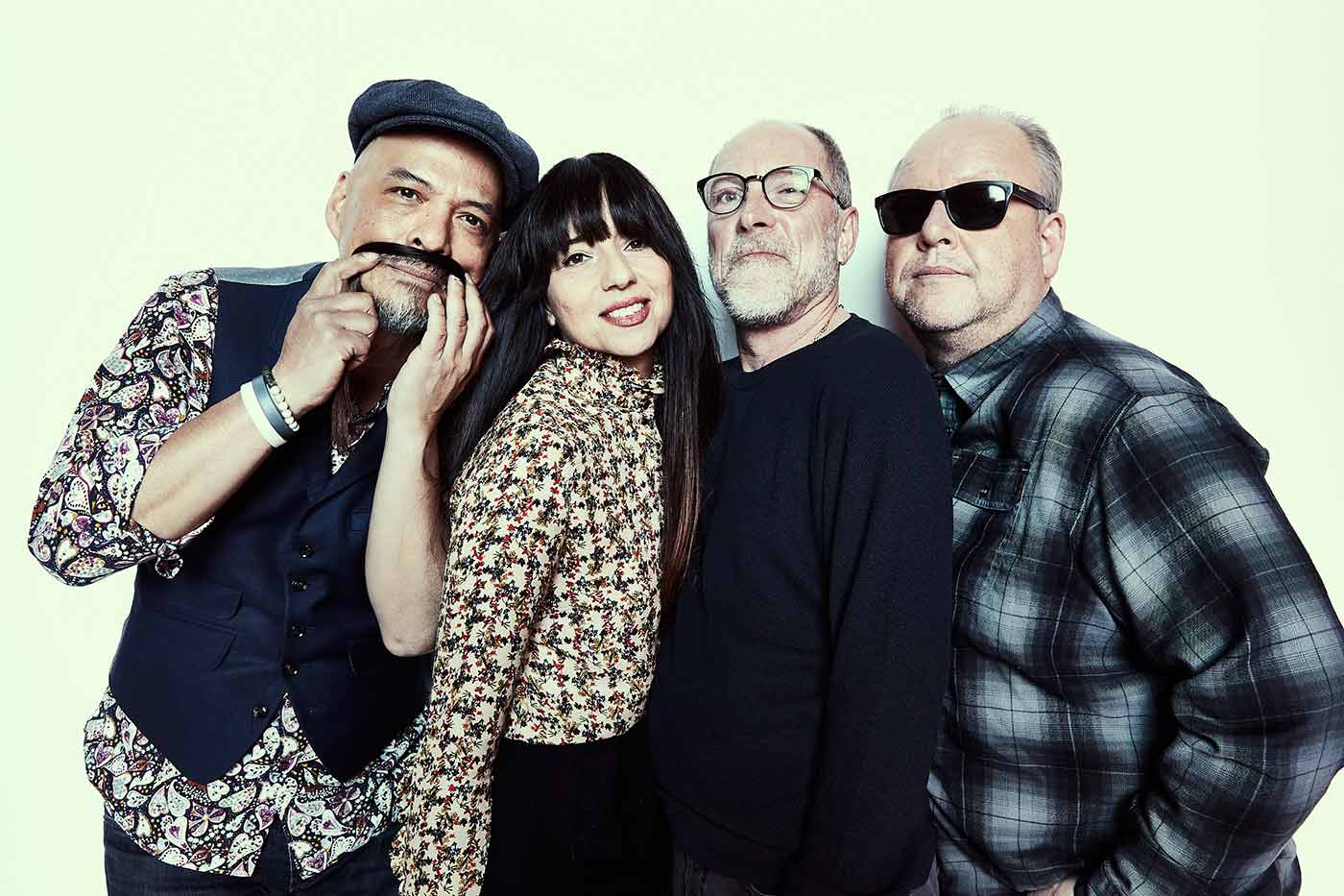 Paz Lenchantin deja de ser la bajista de Pixies